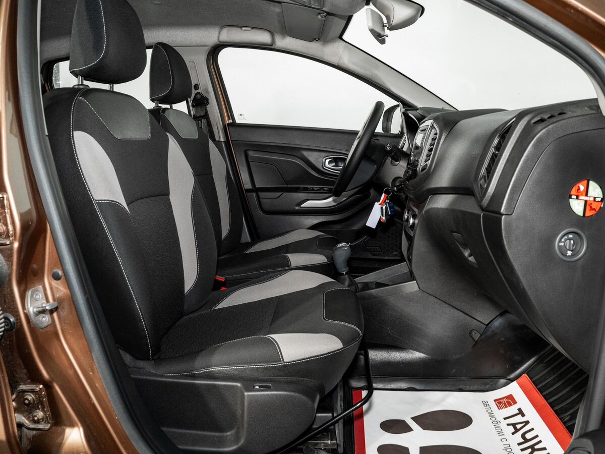 Lada (ВАЗ) XRAY 2017 - фото автомобиля