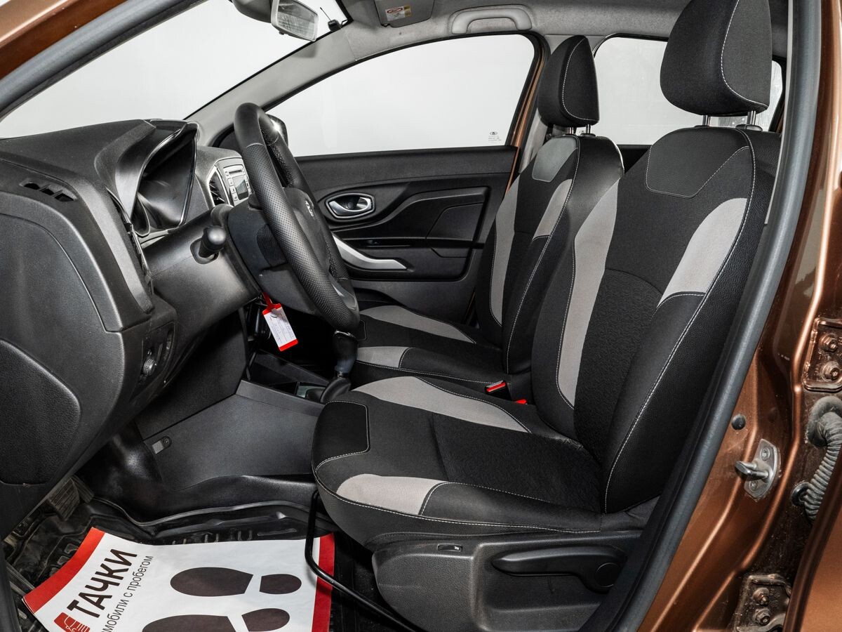 Lada (ВАЗ) XRAY 2017 - фото автомобиля