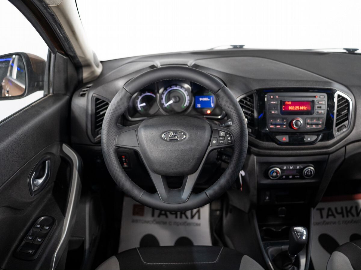 Lada (ВАЗ) XRAY 2017 - фото автомобиля