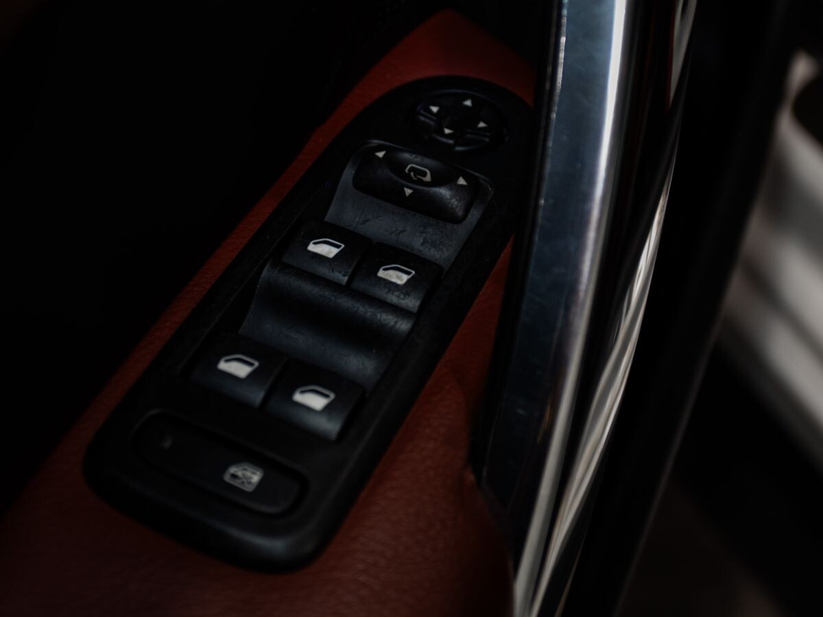 Peugeot 308 2012 - фото автомобиля