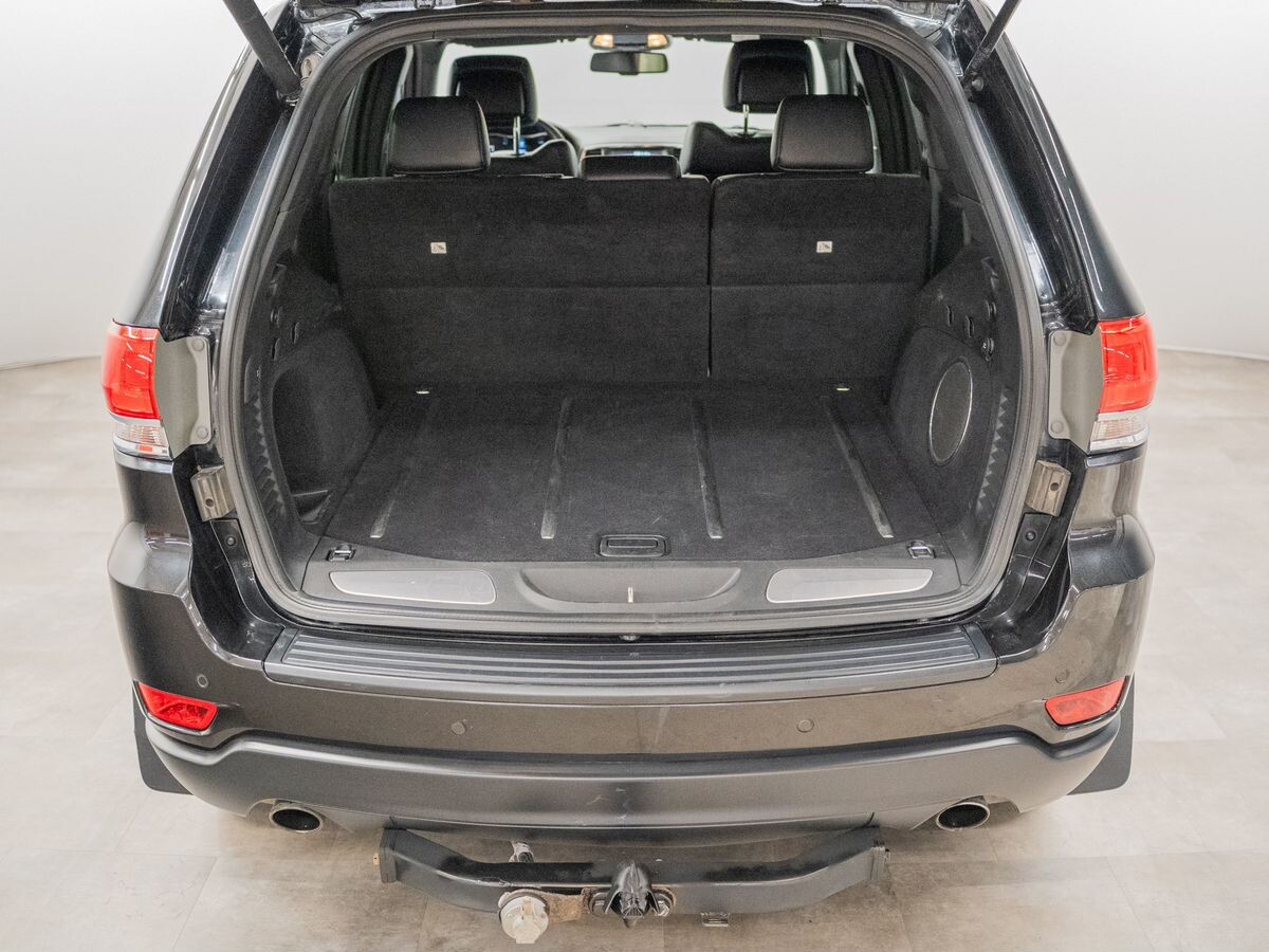 Jeep Grand Cherokee 2013 - фото автомобиля