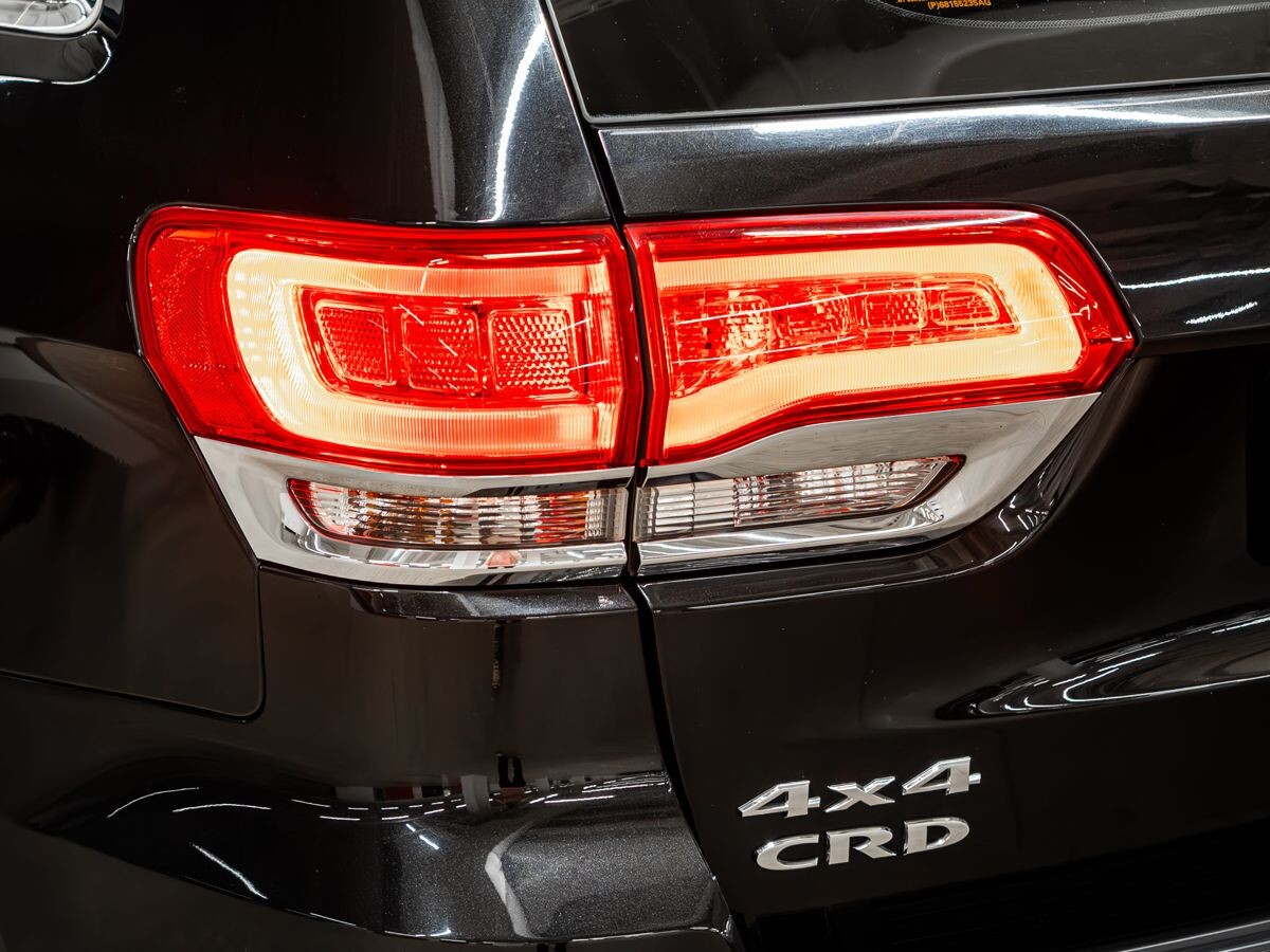 Jeep Grand Cherokee 2013 - фото автомобиля