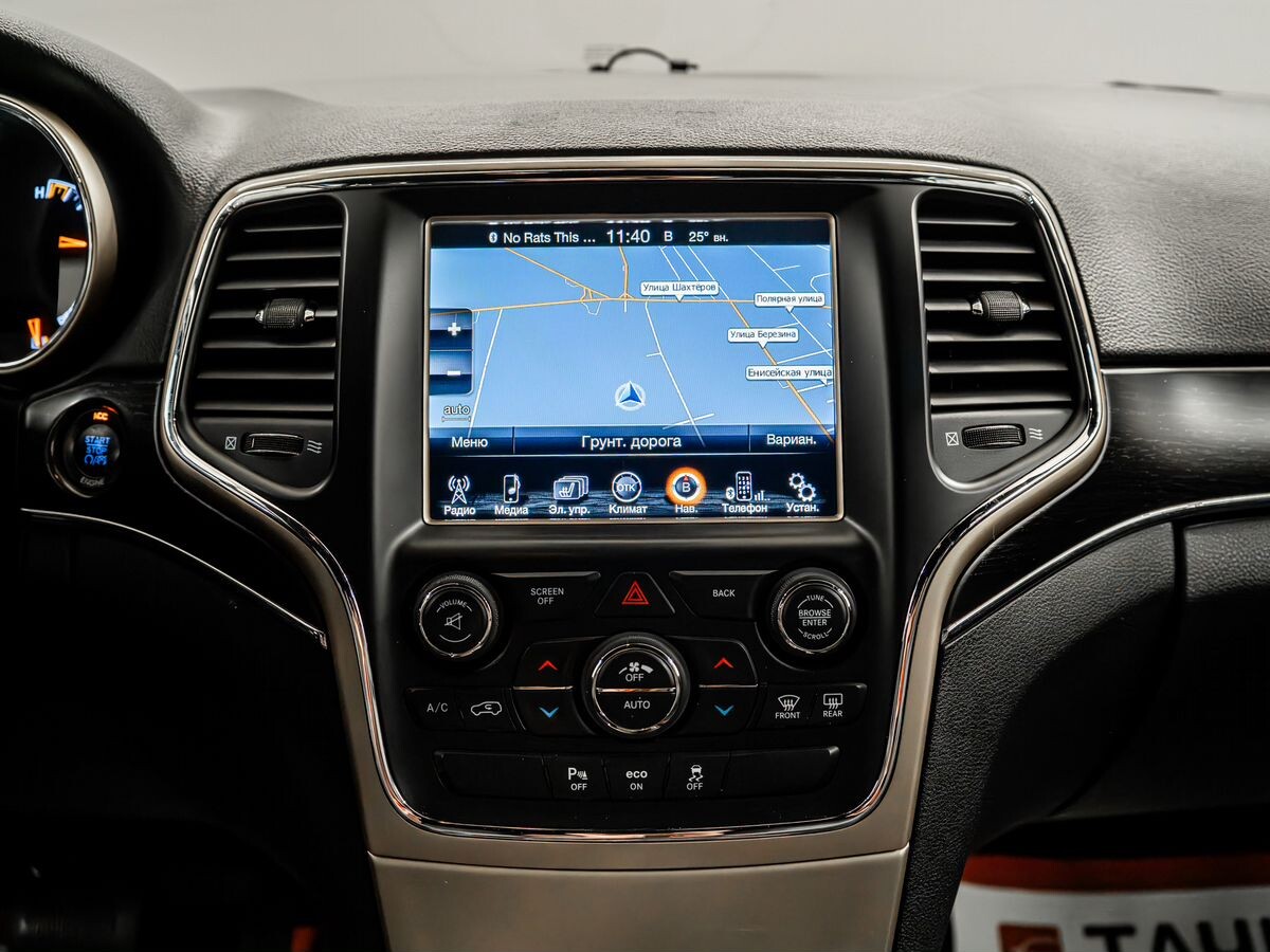 Jeep Grand Cherokee 2013 - фото автомобиля