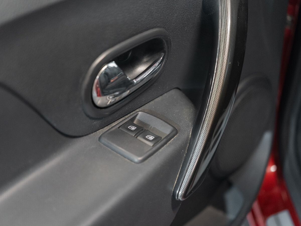 Renault Logan 2020 - фото автомобиля