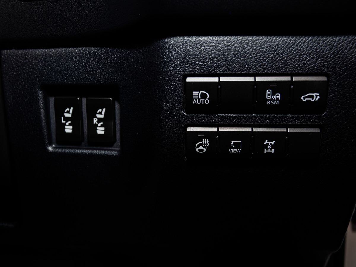 Lexus NX 2019 - фото автомобиля