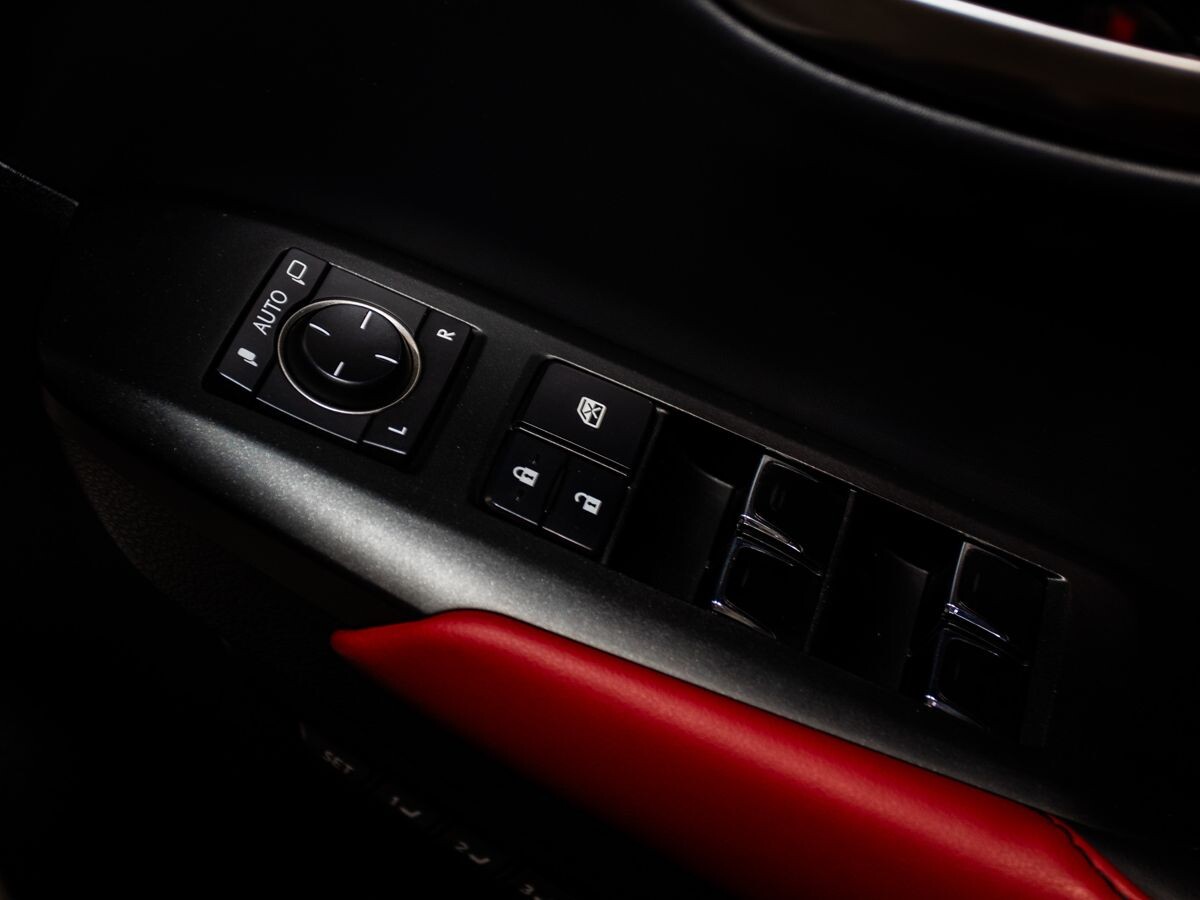 Lexus NX 2019 - фото автомобиля