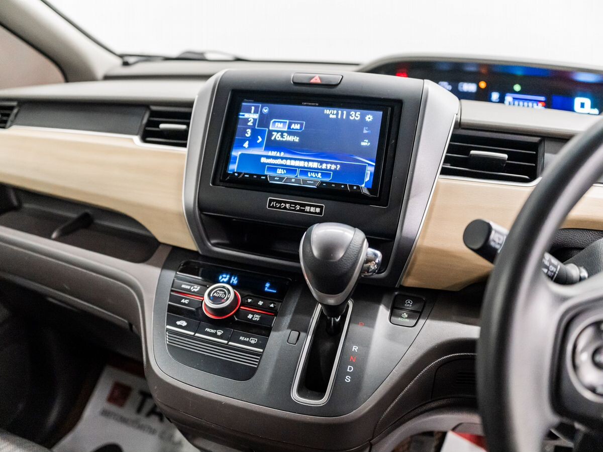 Honda Freed 2018 - фото автомобиля