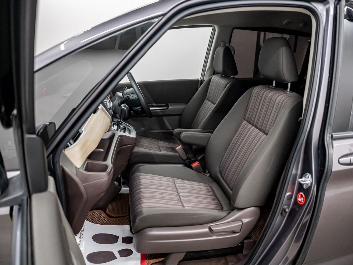 Honda Freed 2018 - фото автомобиля