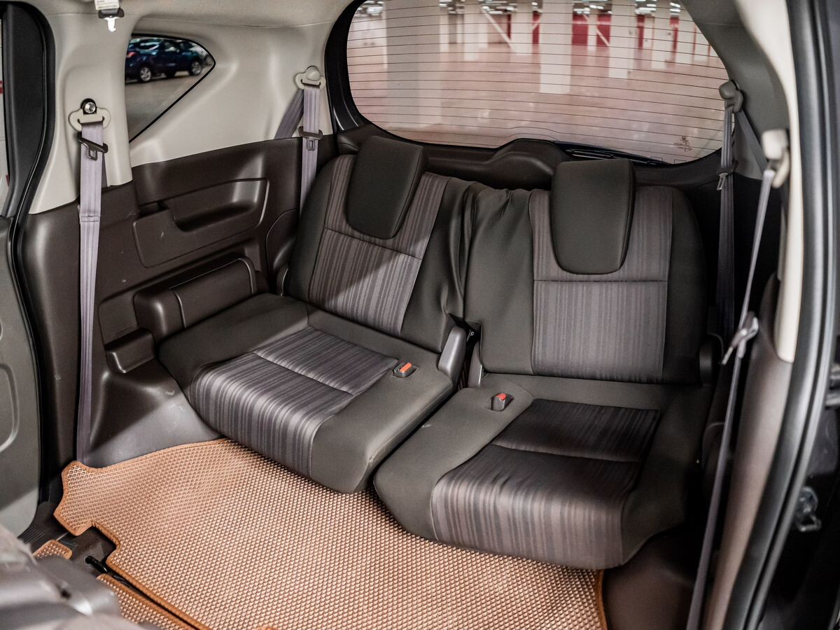 Honda Freed 2018 - фото автомобиля