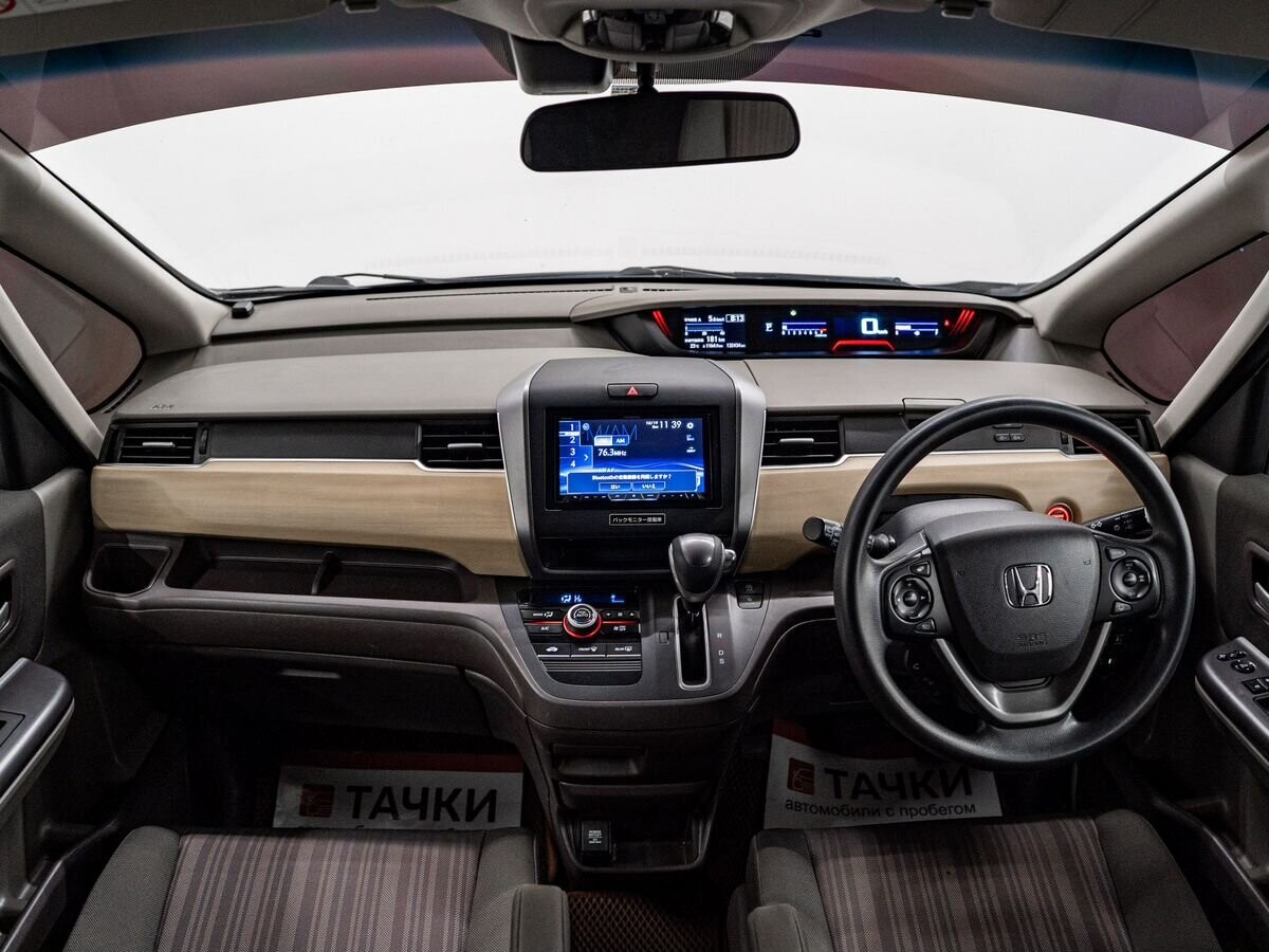 Honda Freed 2018 - фото автомобиля