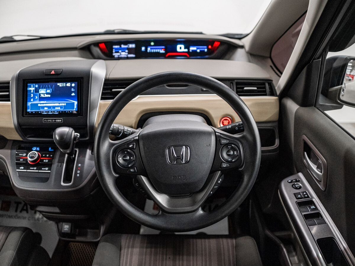 Honda Freed 2018 - фото автомобиля