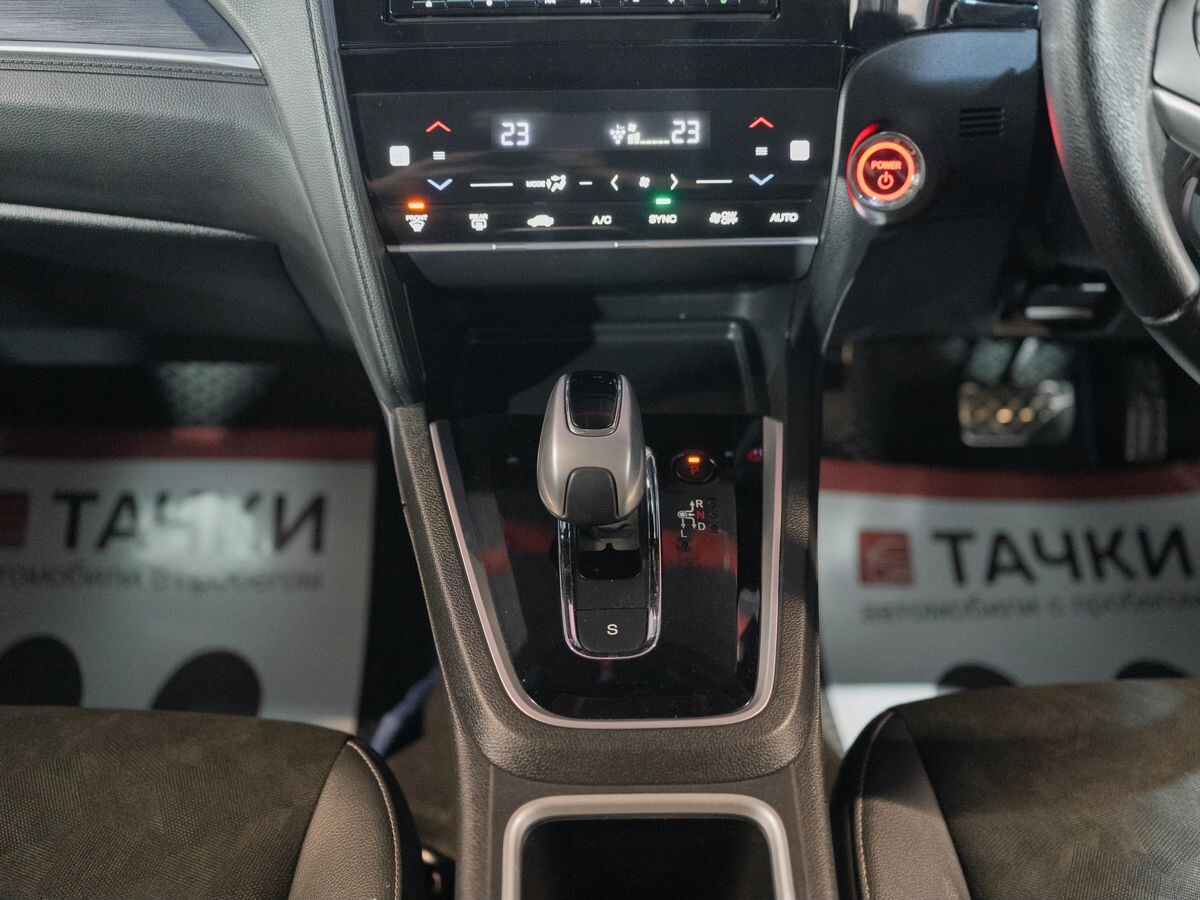 Honda Shuttle 2018 - фото автомобиля