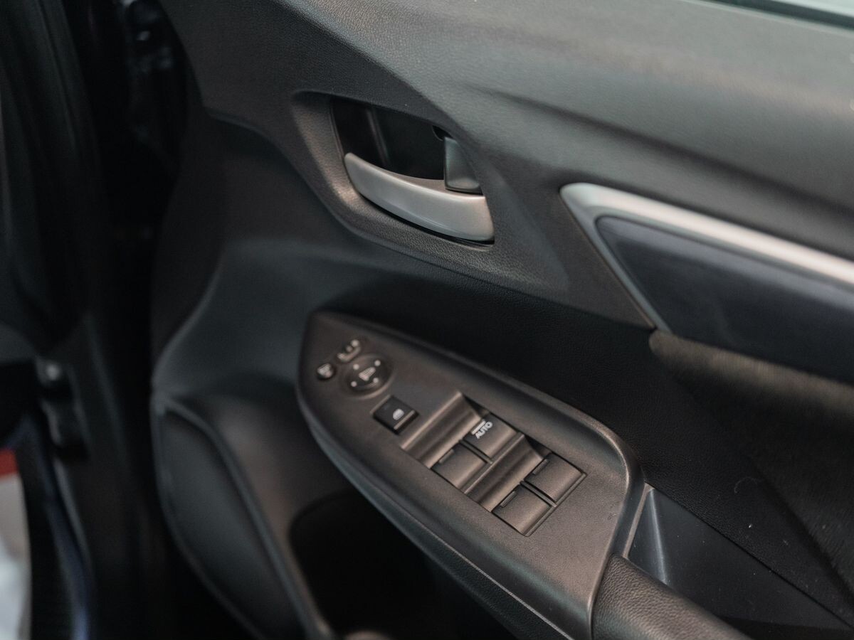 Honda Shuttle 2018 - фото автомобиля