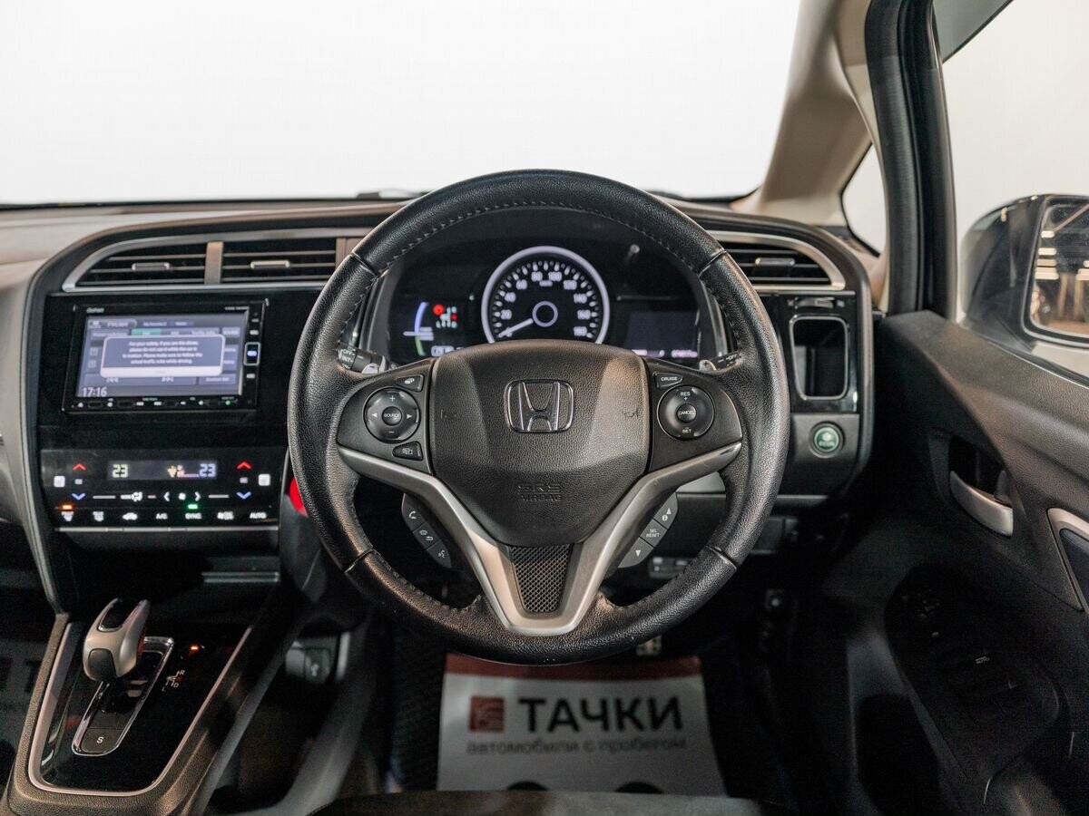 Honda Shuttle 2018 - фото автомобиля