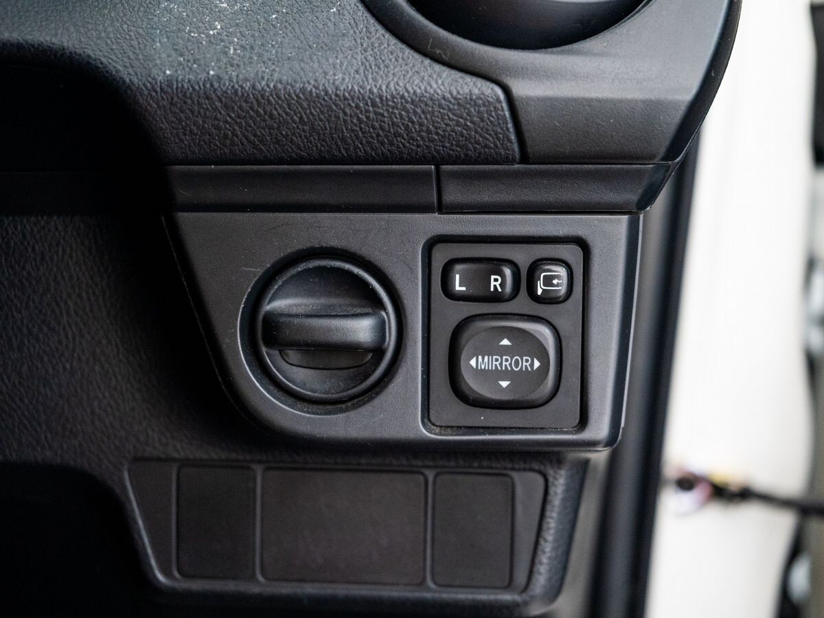 Toyota Corolla 2016 - фото автомобиля