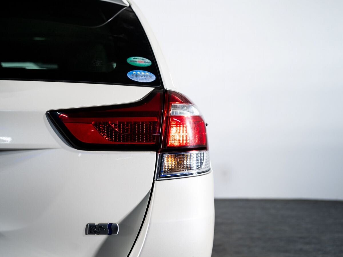 Toyota Corolla 2016 - фото автомобиля