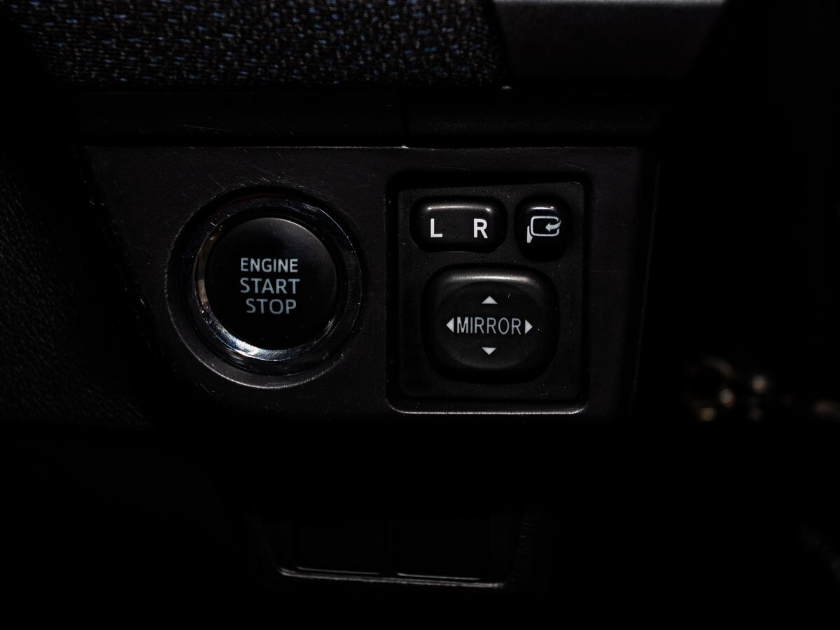 Toyota Corolla 2014 - фото автомобиля