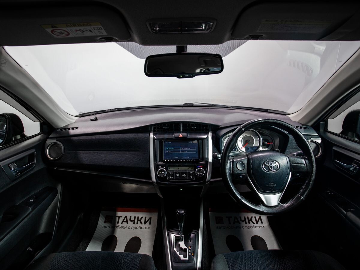 Toyota Corolla 2014 - фото автомобиля