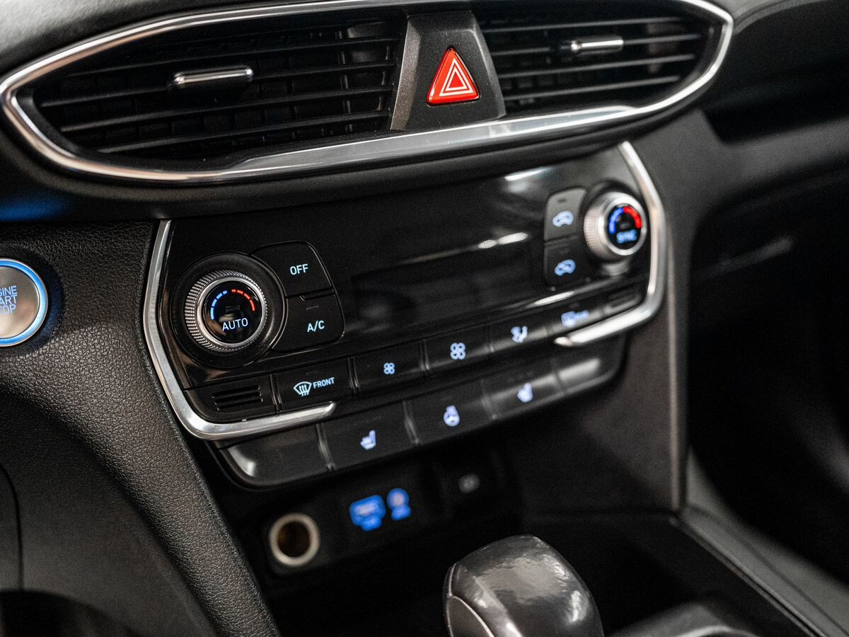 Hyundai Santa Fe 2018 - фото автомобиля