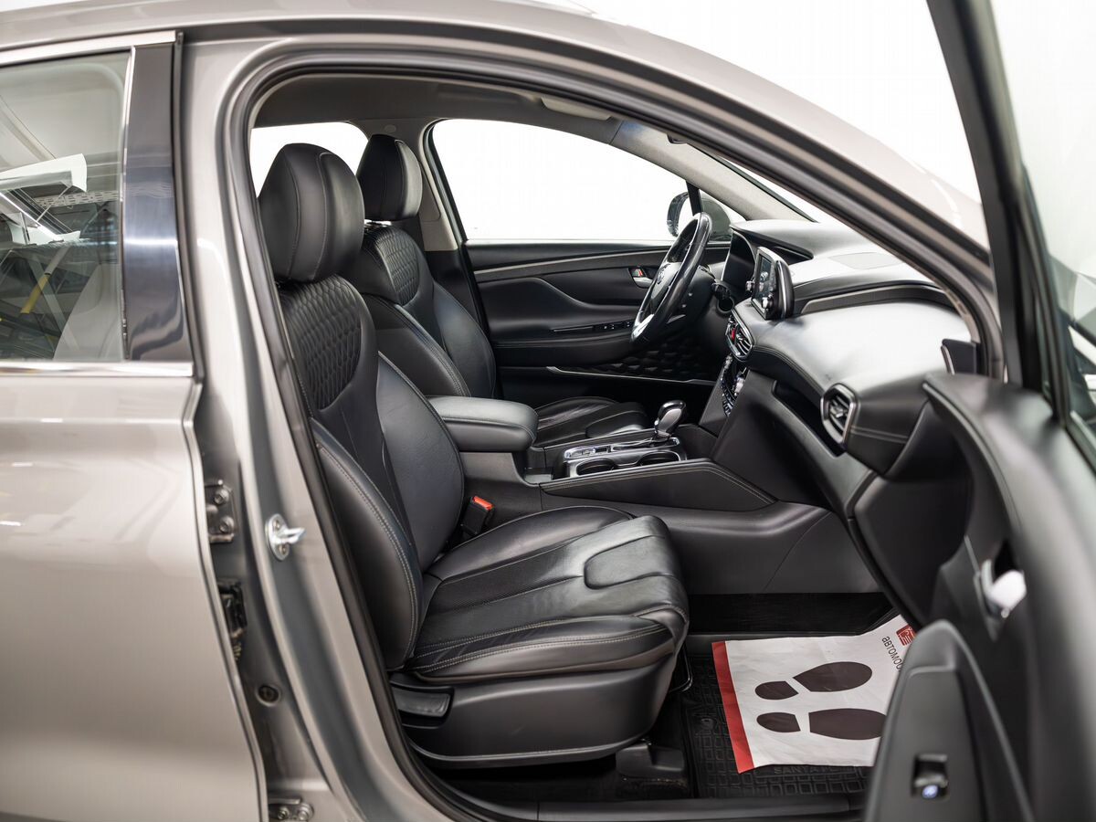 Hyundai Santa Fe 2018 - фото автомобиля