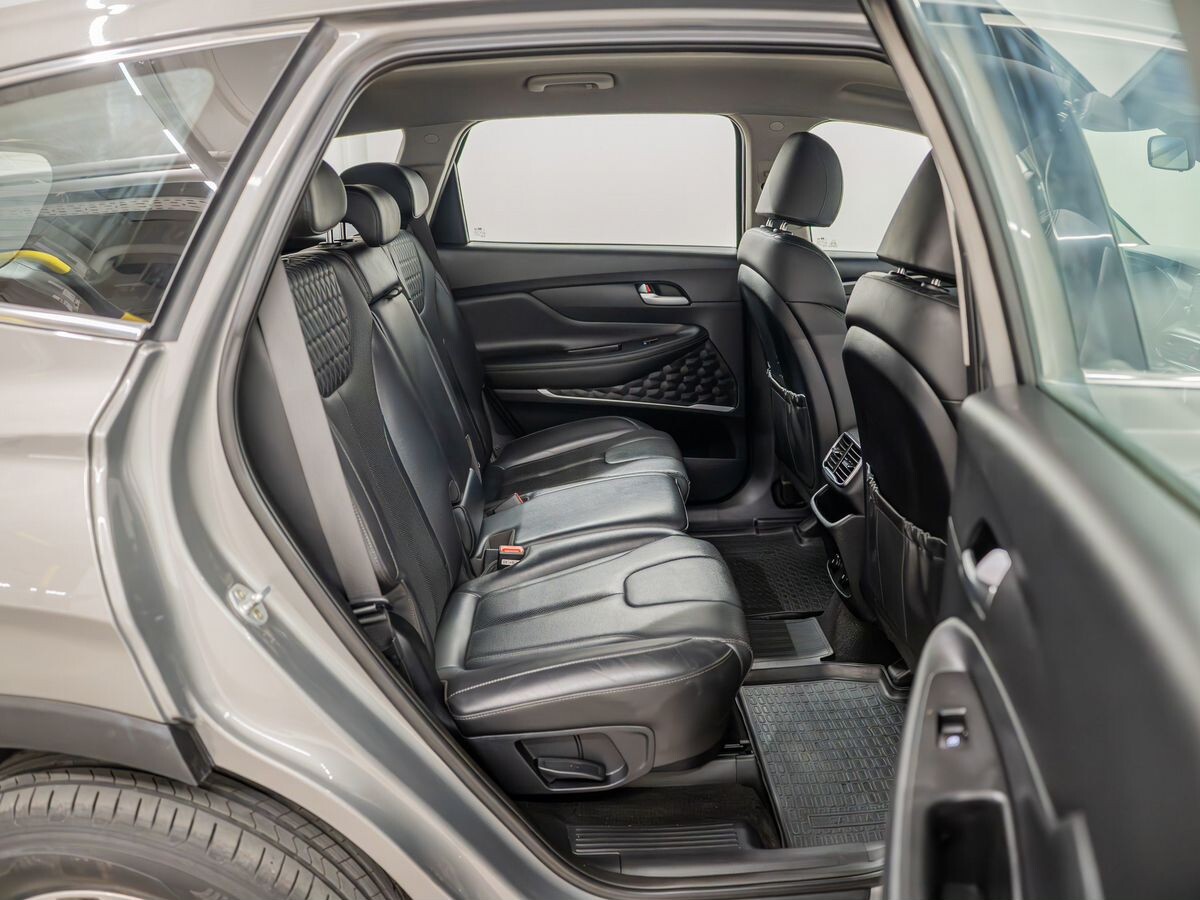 Hyundai Santa Fe 2018 - фото автомобиля