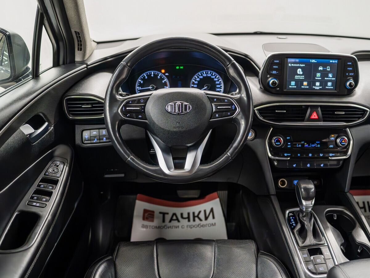 Hyundai Santa Fe 2018 - фото автомобиля