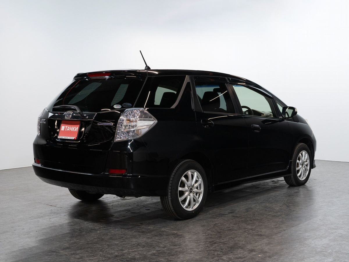 Honda Fit Shuttle 2012 - фото автомобиля