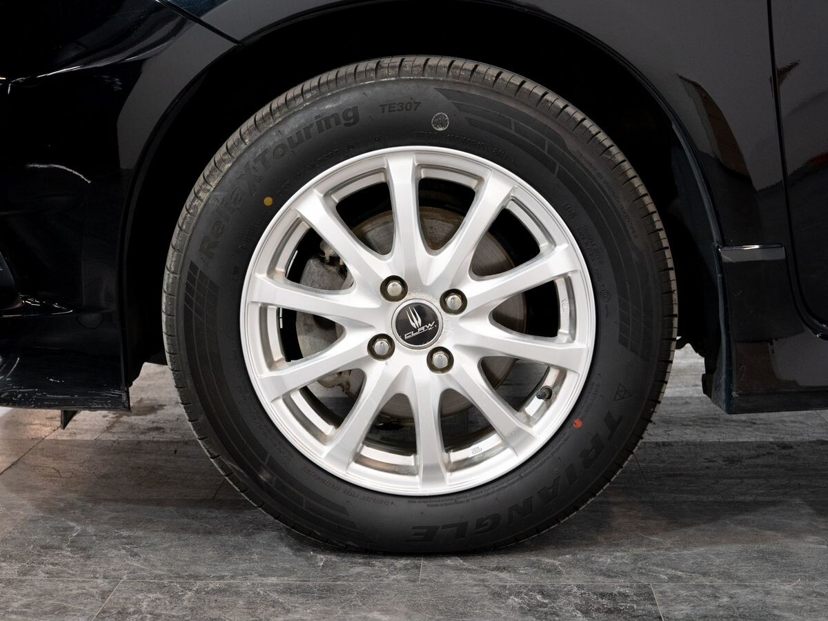 Honda Fit Shuttle 2012 - фото автомобиля