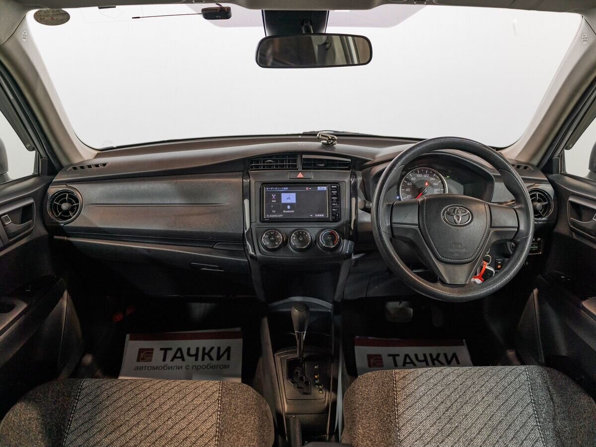 Toyota Corolla 2016 - фото автомобиля