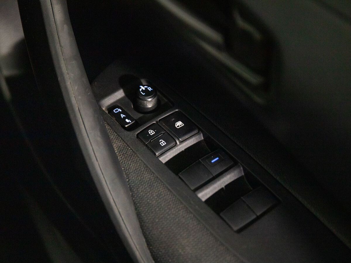 Toyota Corolla 2019 - фото автомобиля