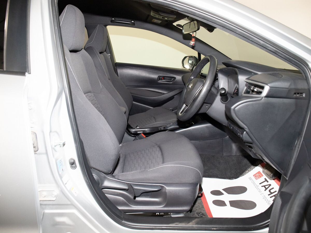 Toyota Corolla 2019 - фото автомобиля