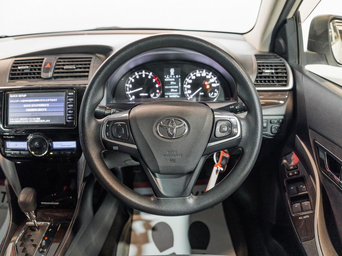 Toyota Premio 2019 - фото автомобиля