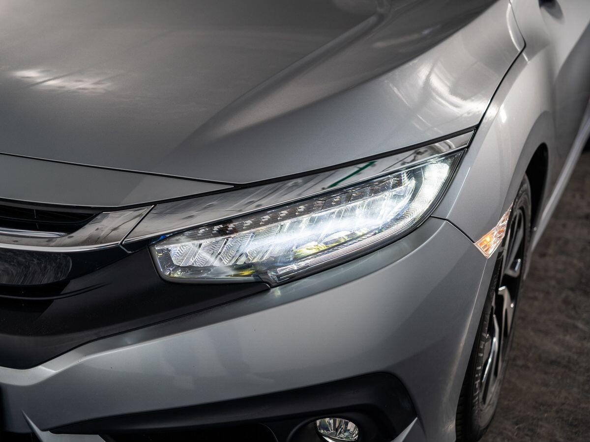 Honda Civic 2018 - фото автомобиля