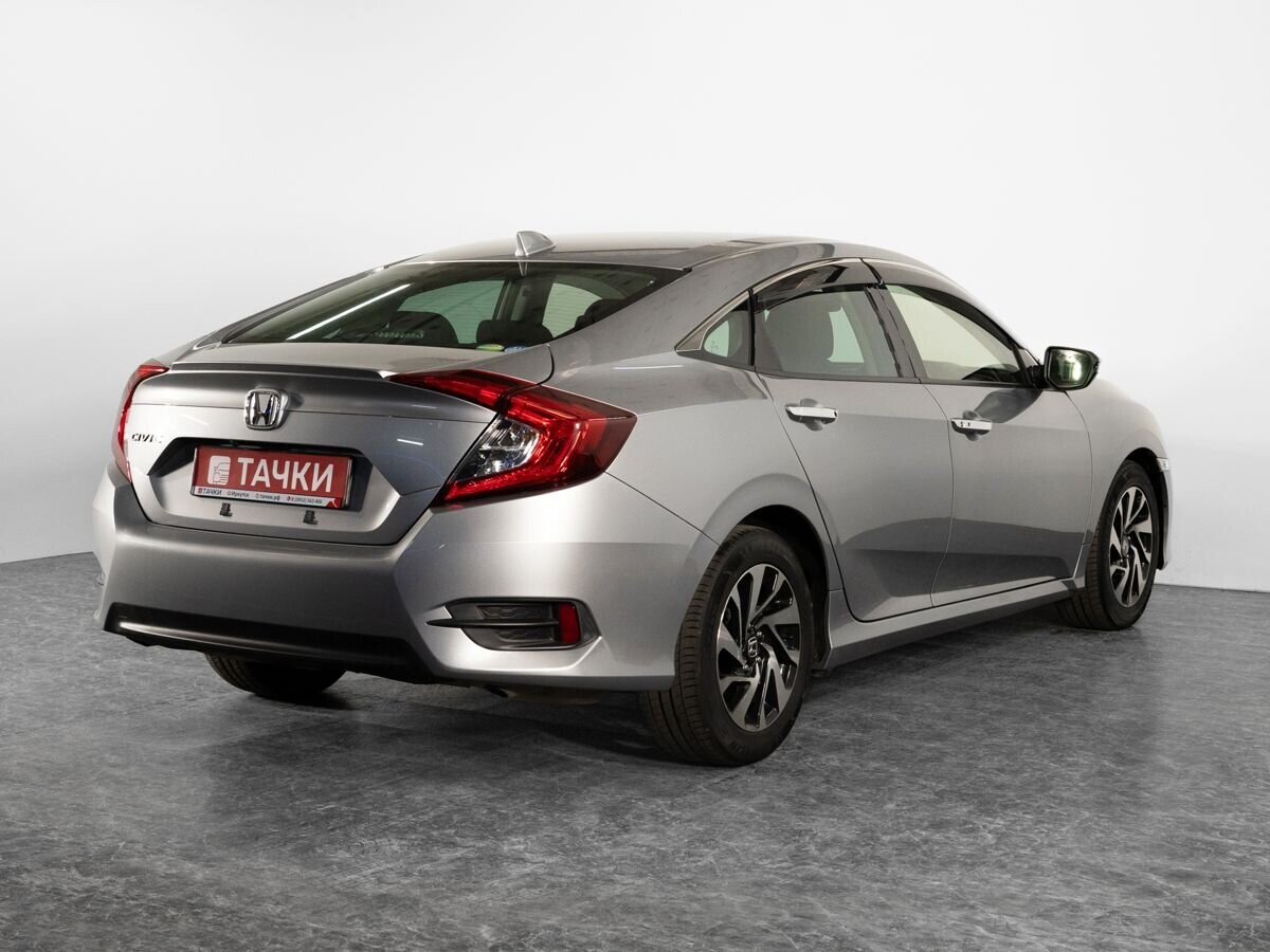 Honda Civic 2018 - фото автомобиля