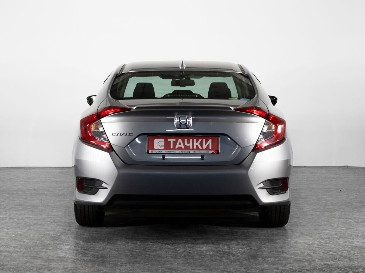 Honda Civic 2018 - фото автомобиля