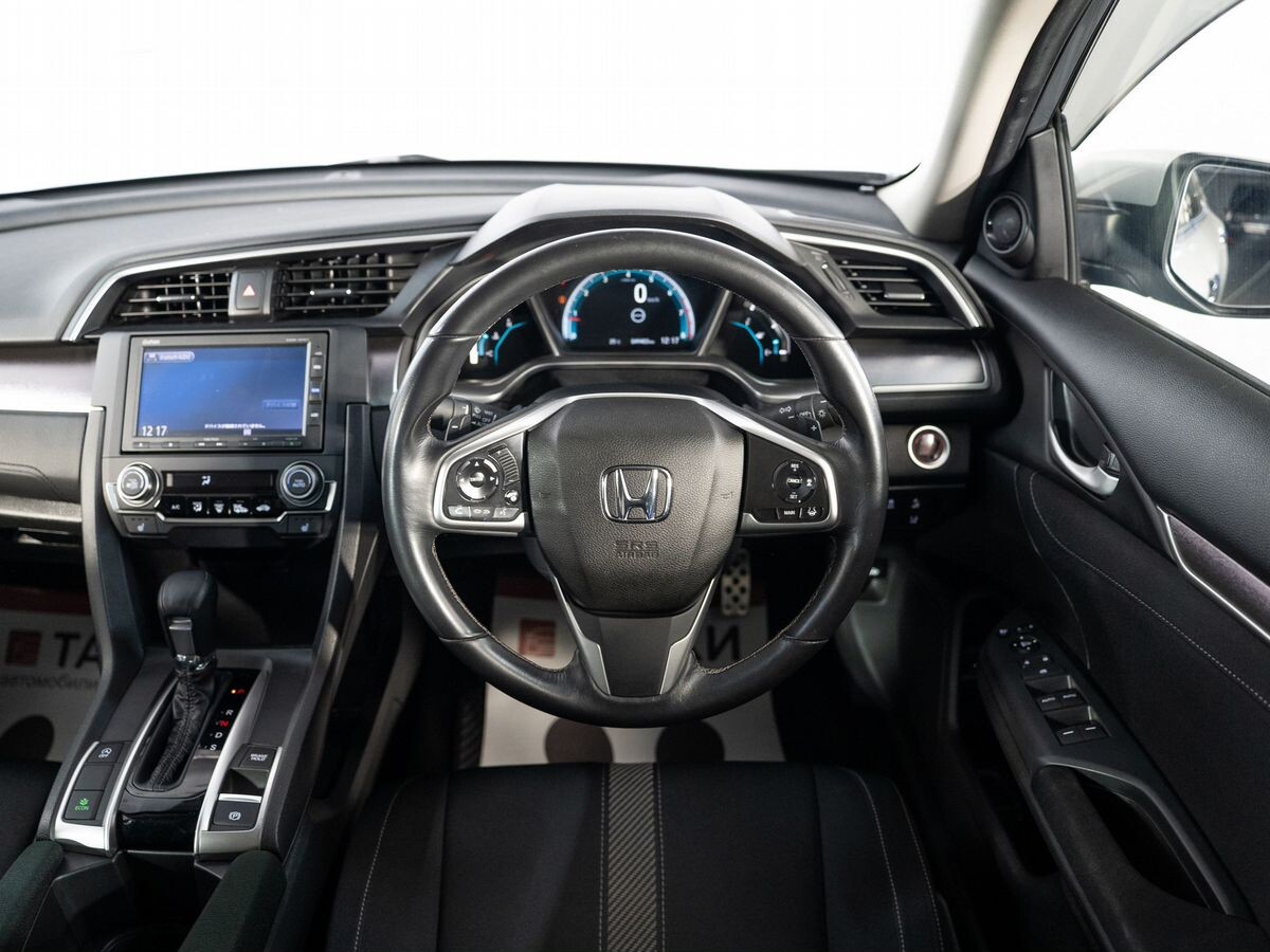 Honda Civic 2018 - фото автомобиля