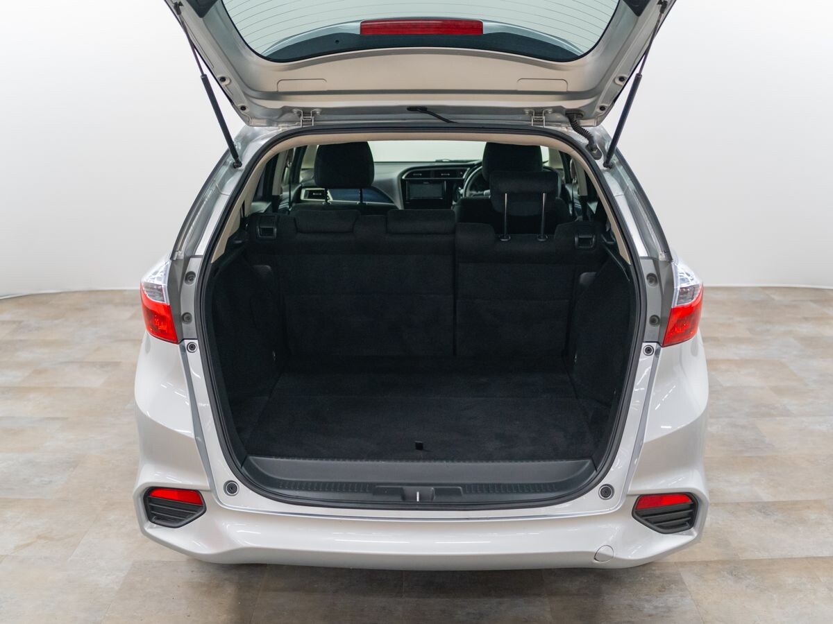 Honda Shuttle 2015 - фото автомобиля