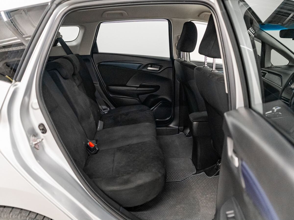 Honda Shuttle 2015 - фото автомобиля