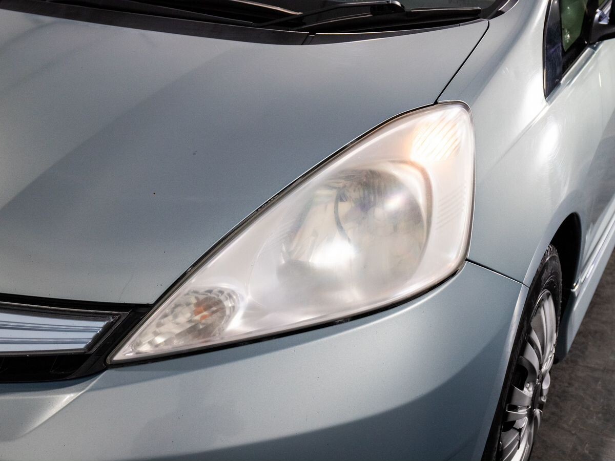 Honda Fit Shuttle 2012 - фото автомобиля