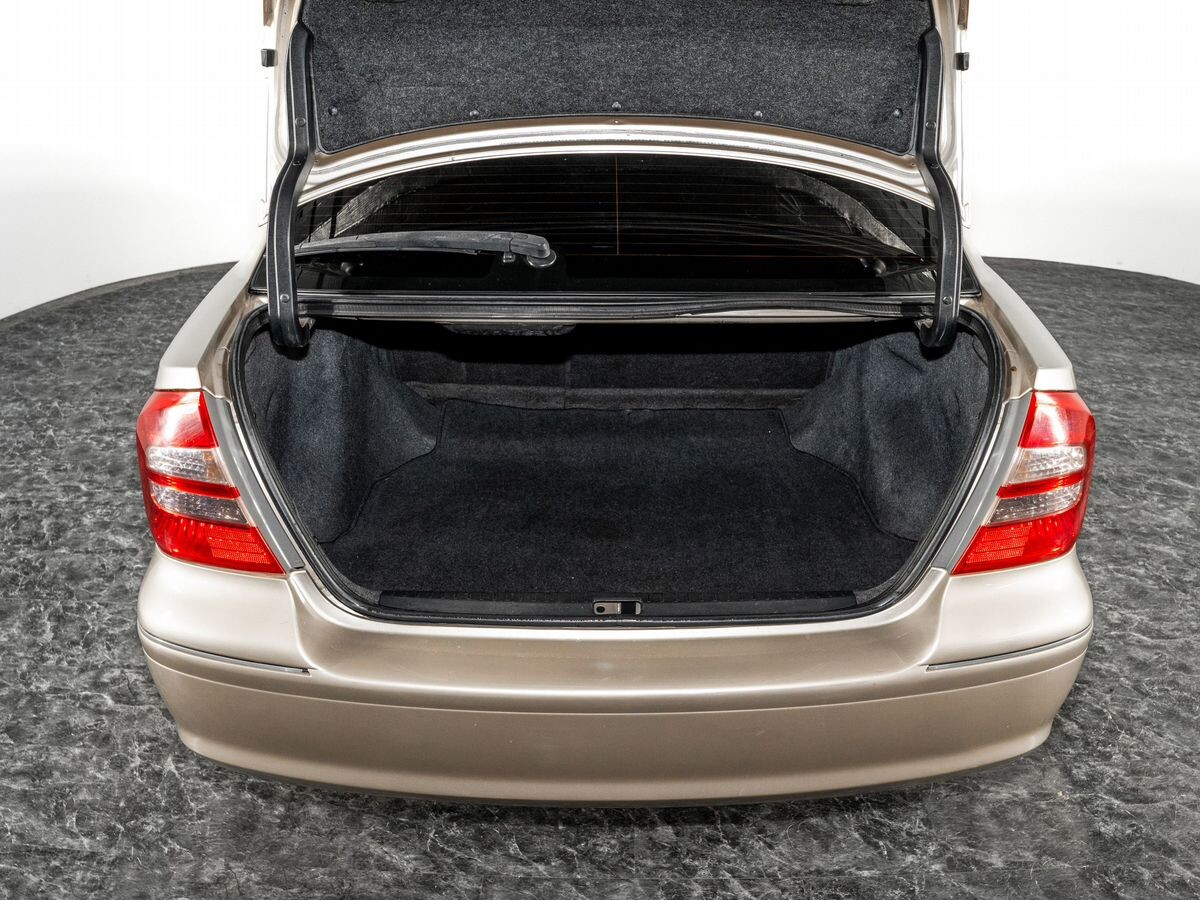 Toyota Premio 2005 - фото автомобиля