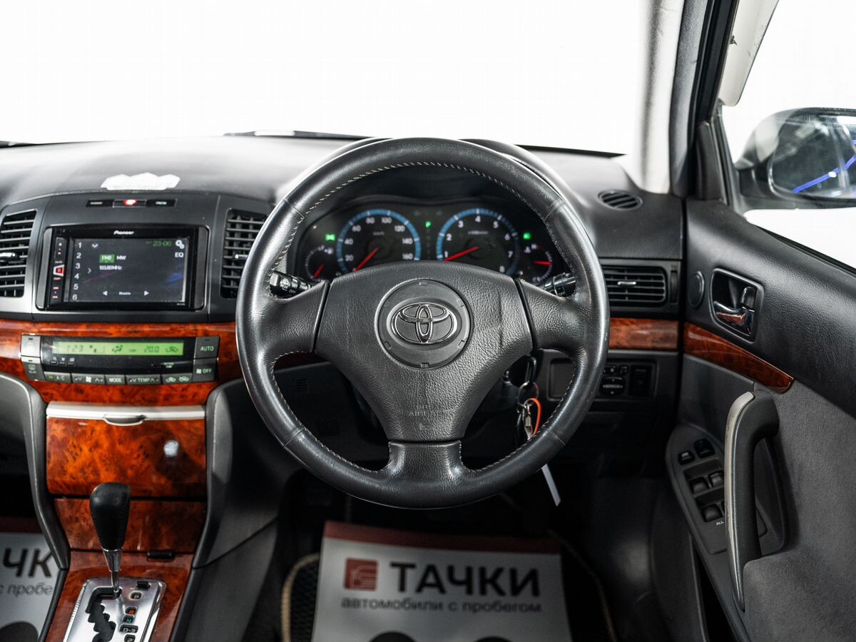 Toyota Premio 2005 - фото автомобиля