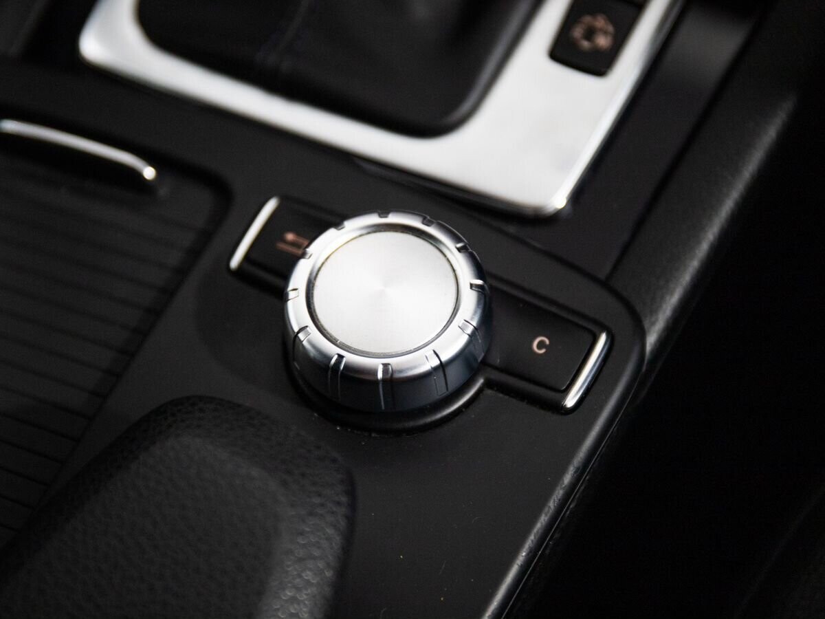 Mercedes-Benz C-Класс 2011 - фото автомобиля