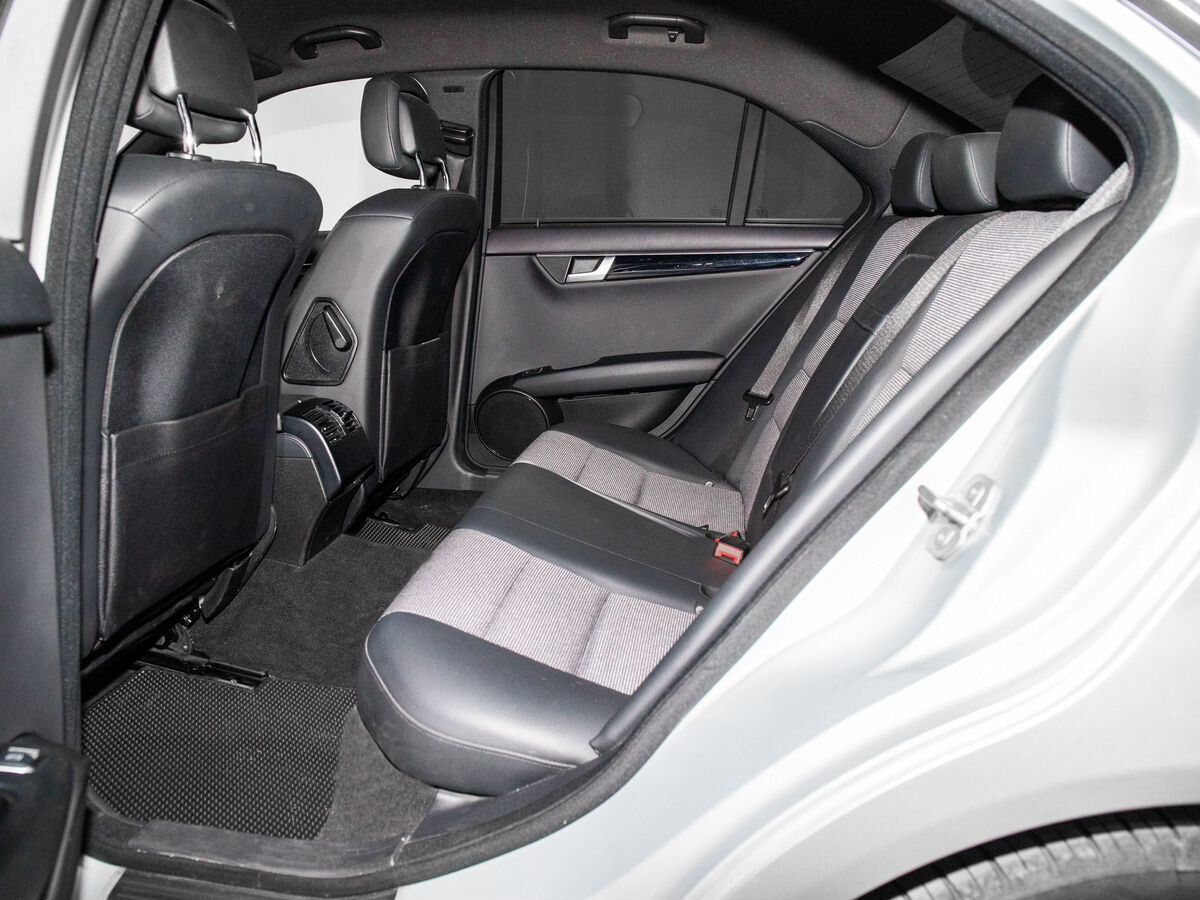 Mercedes-Benz C-Класс 2011 - фото автомобиля