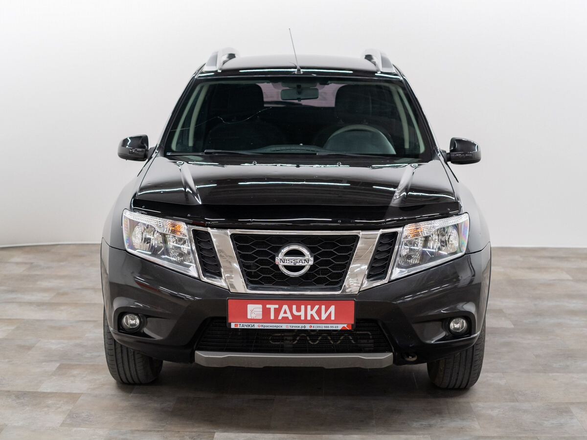 Nissan Terrano 2017 - фото автомобиля