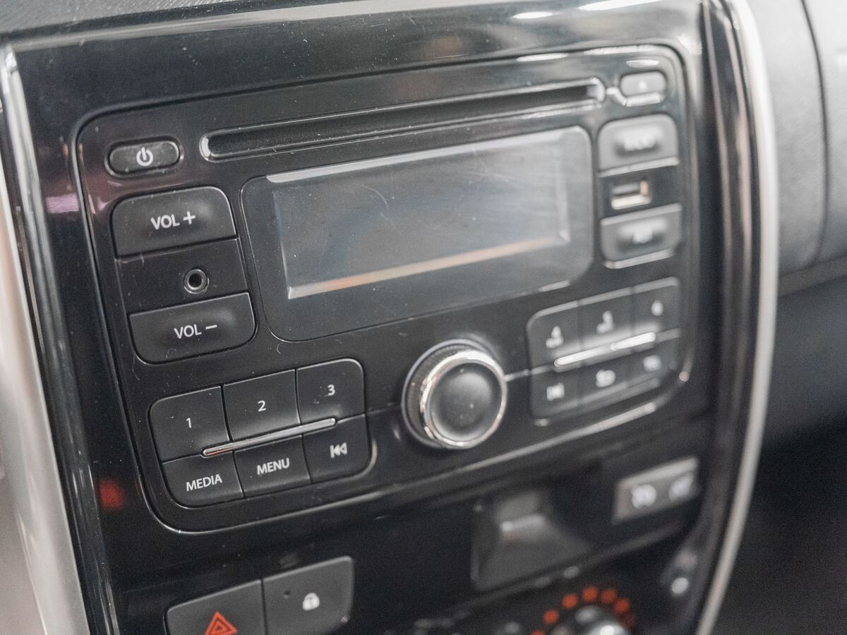 Nissan Terrano 2017 - фото автомобиля