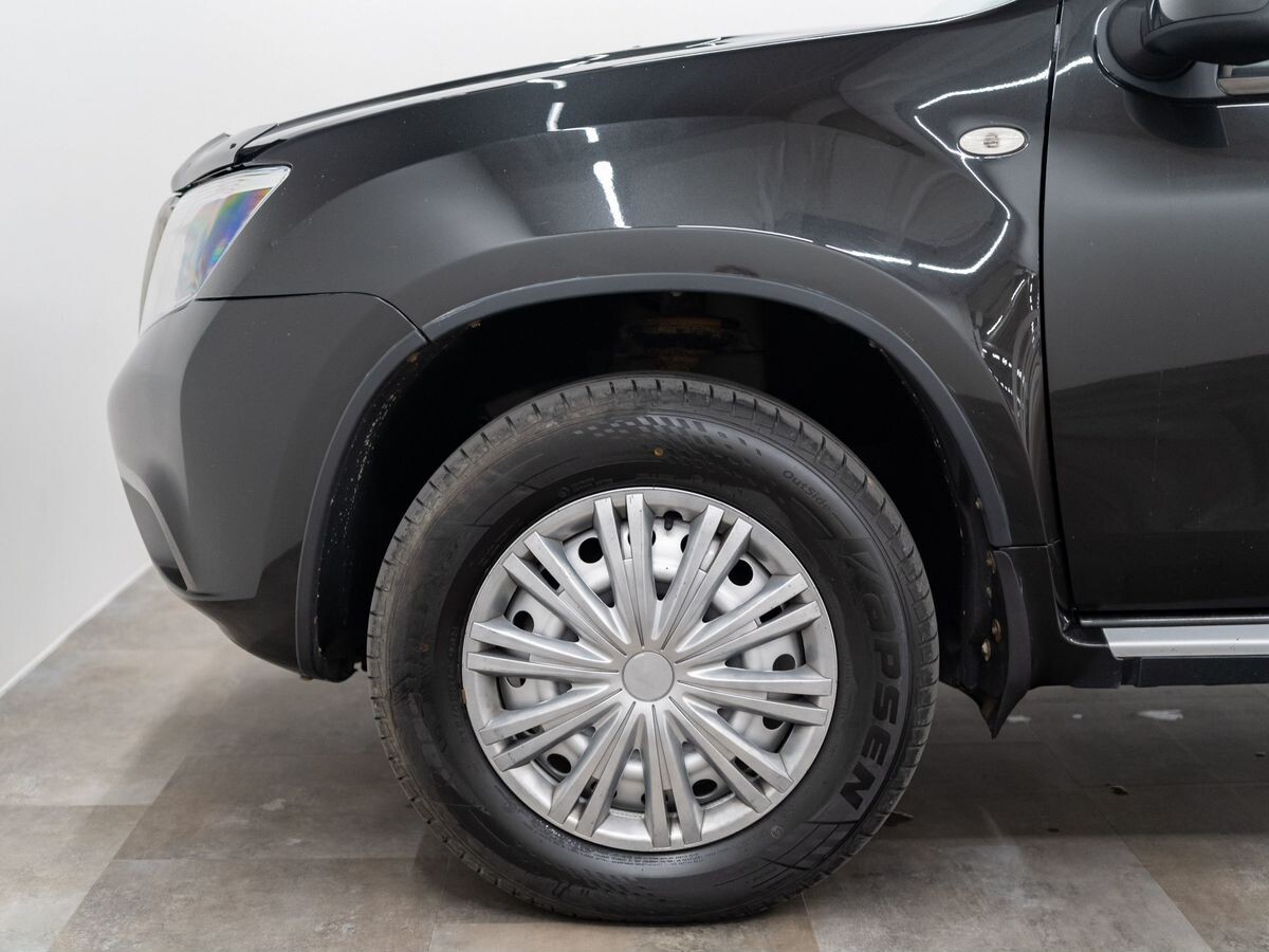 Nissan Terrano 2017 - фото автомобиля