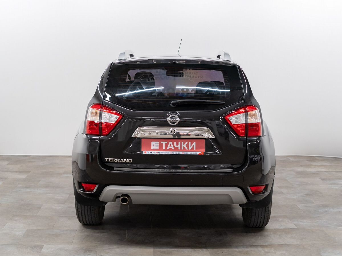 Nissan Terrano 2017 - фото автомобиля