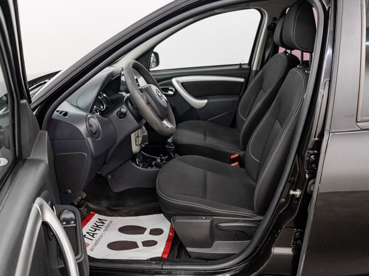 Nissan Terrano 2017 - фото автомобиля