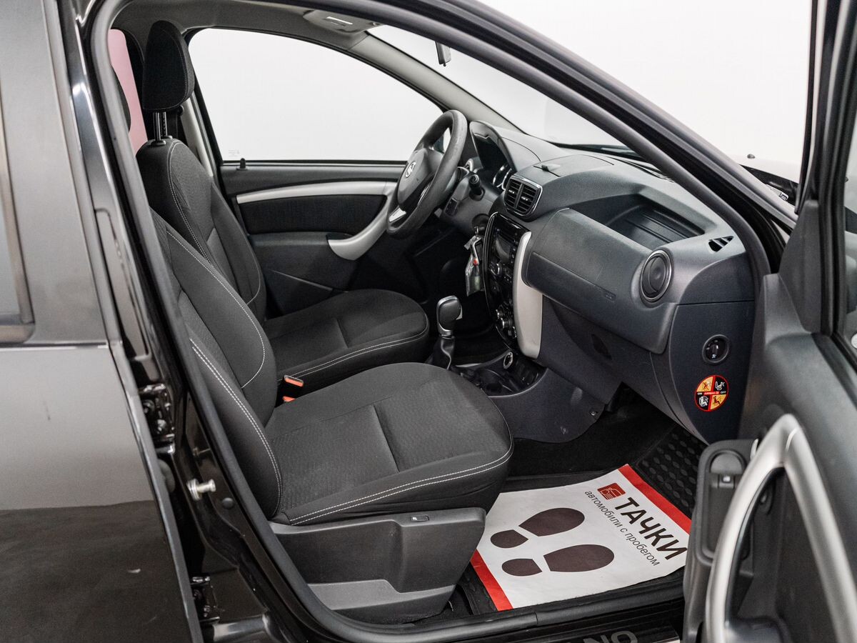 Nissan Terrano 2017 - фото автомобиля