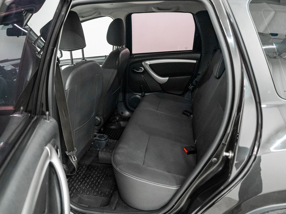 Nissan Terrano 2017 - фото автомобиля